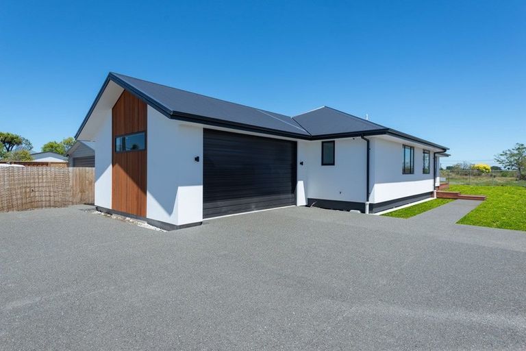 Photo of property in 27 Willryan Avenue, New Brighton, Christchurch, 8083