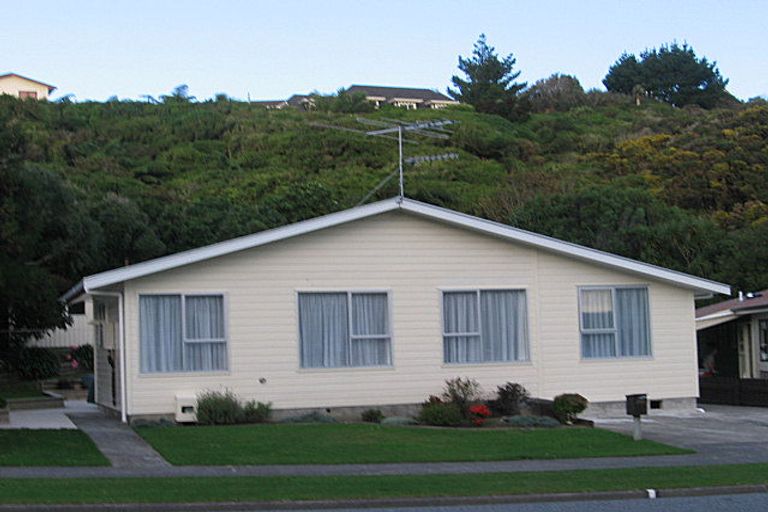 Photo of property in 200 Major Drive, Kelson, Lower Hutt, 5010