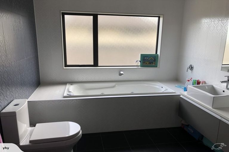 Photo of property in 15 Toscana Drive, Karaka, Papakura, 2113