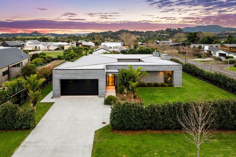 Photo of property in 2 Shearwater Lane, Point Wells, 0986