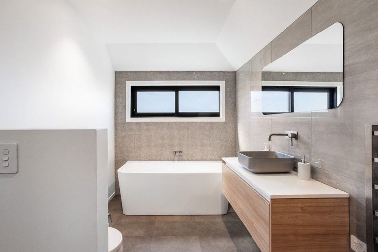 Photo of property in 10 Evesham Lane, Springlands, Blenheim, 7201