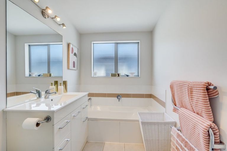 Photo of property in 40c Miro Street, Mount Maunganui, 3116