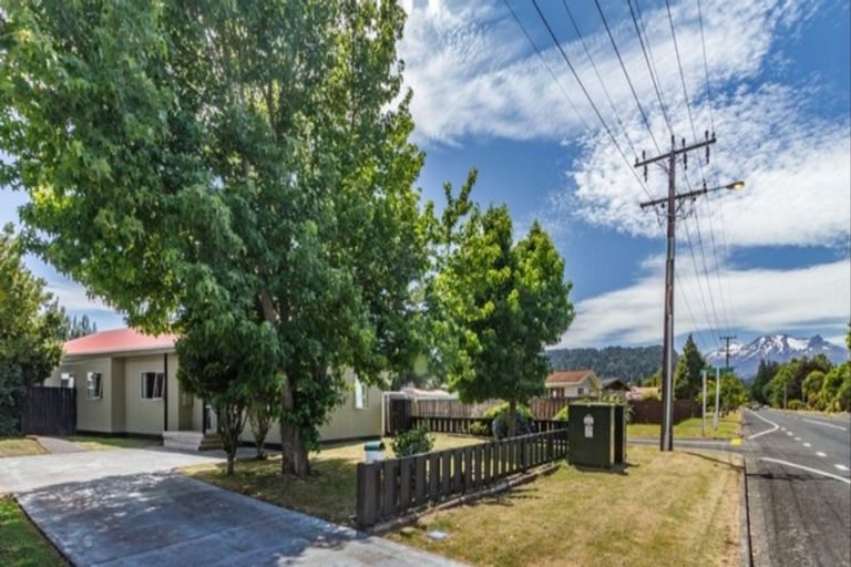 Photo of property in 77 Goldfinch Street, Ohakune, 4625