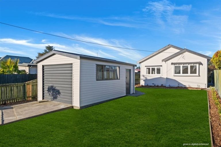 Photo of property in 6 Badger Street, Parklands, Christchurch, 8083