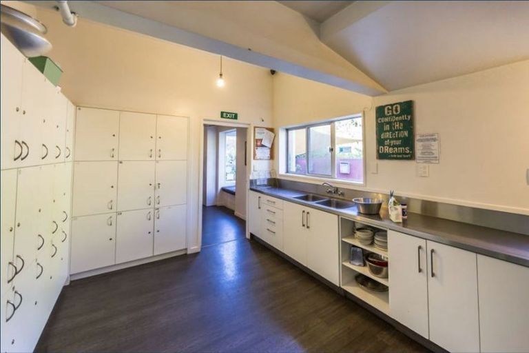 Photo of property in 9 Straven Road, Riccarton, Christchurch, 8011