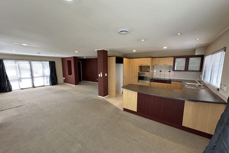 Photo of property in 27 Seneca Court, Golflands, Auckland, 2013