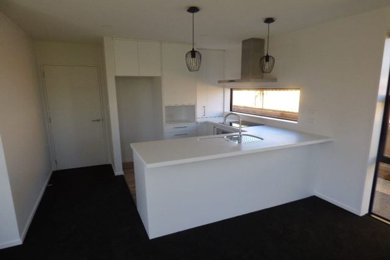 Photo of property in 10 Tara Crescent, Woodend, 7610