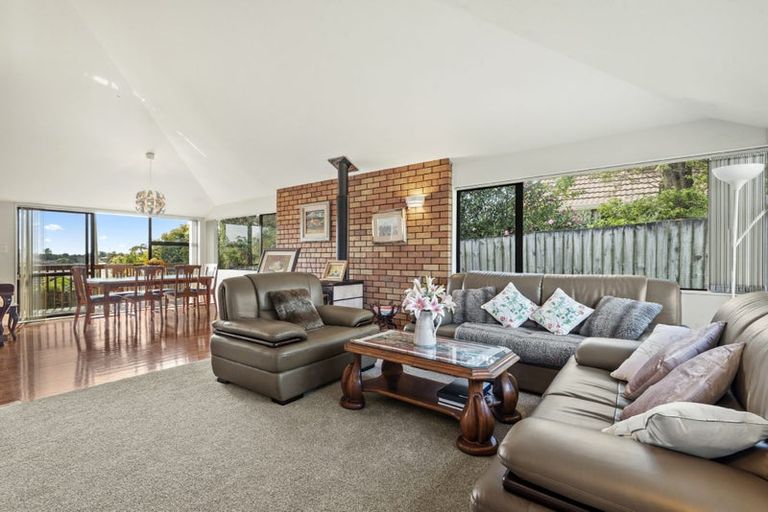 Photo of property in 181 Carlisle Road, Northcross, Auckland, 0632
