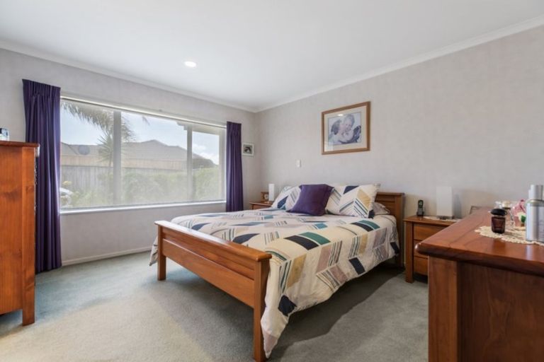 Photo of property in 34 Blackwood Drive, Wattle Downs, Auckland, 2103