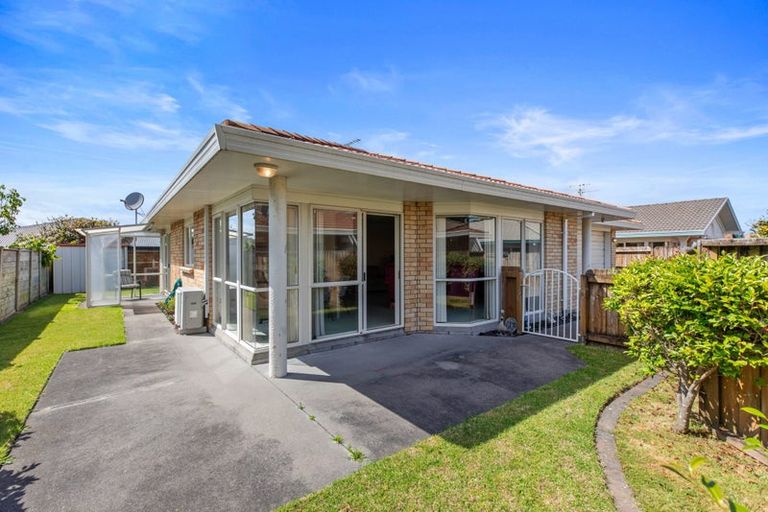 Photo of property in 17 Sandhurst Drive, Papamoa Beach, Papamoa, 3118