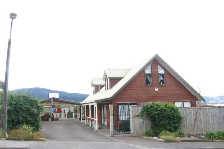 Photo of property in 10 Duncraig Street, Silverstream, Upper Hutt, 5019