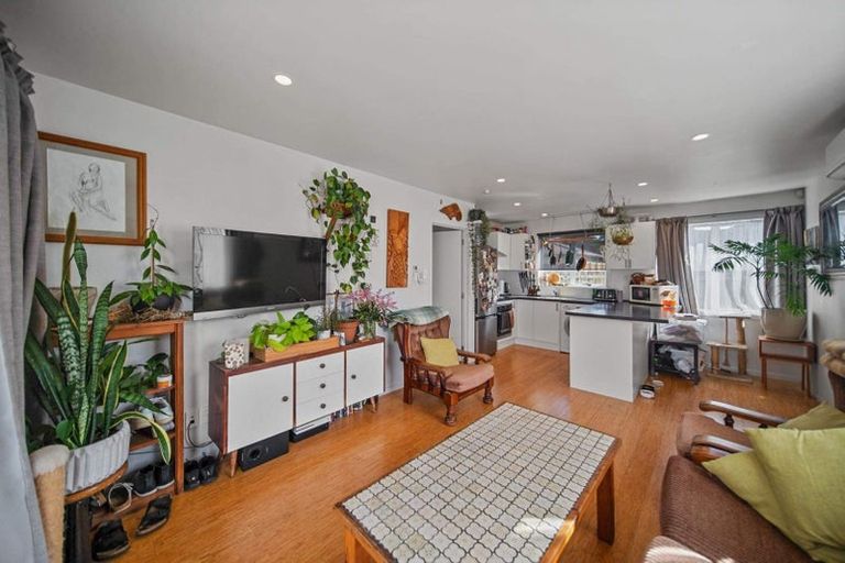 Photo of property in 5 Viscount Street, Mangere, Auckland, 2022