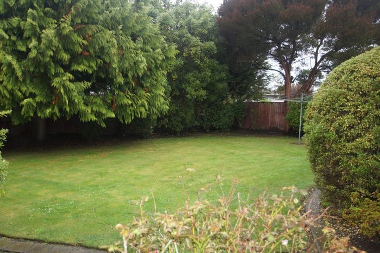 Photo of property in 32 Cowes Street, Avondale, Christchurch, 8061