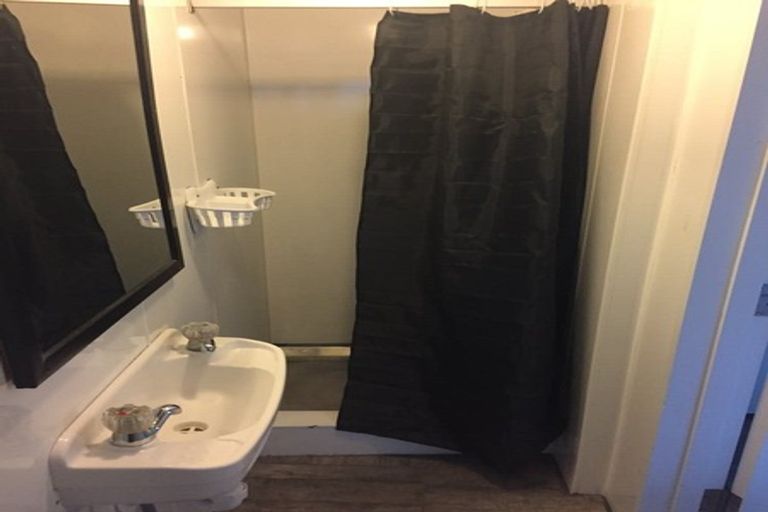 Photo of property in 138 Forth Street, North Dunedin, Dunedin, 9016