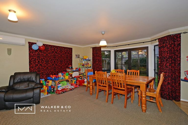 Photo of property in 18 Mccarthy Grove, Clouston Park, Upper Hutt, 5018