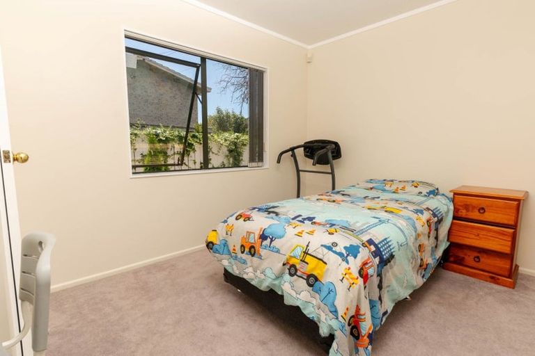 Photo of property in 2/20 Huia Road, Papatoetoe, Auckland, 2025