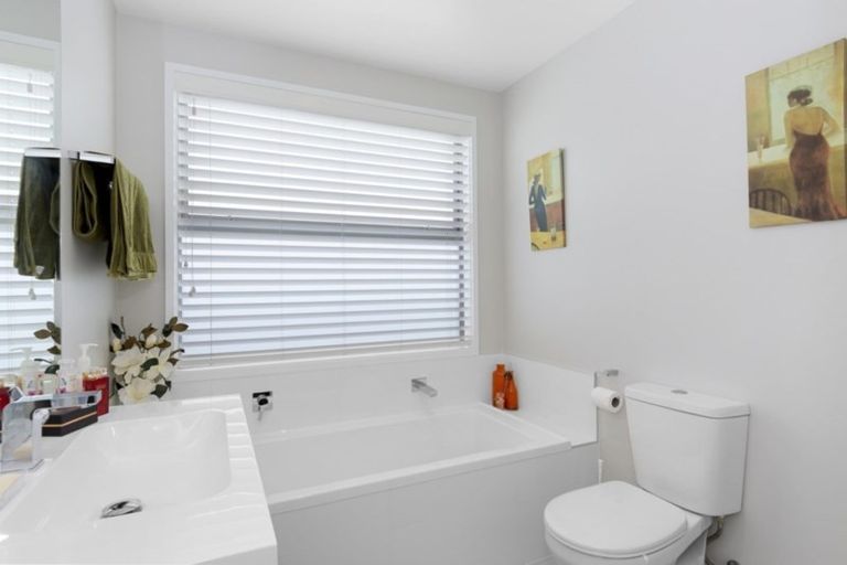 Photo of property in 14 Saint Pauls Drive, Brookfield, Tauranga, 3110