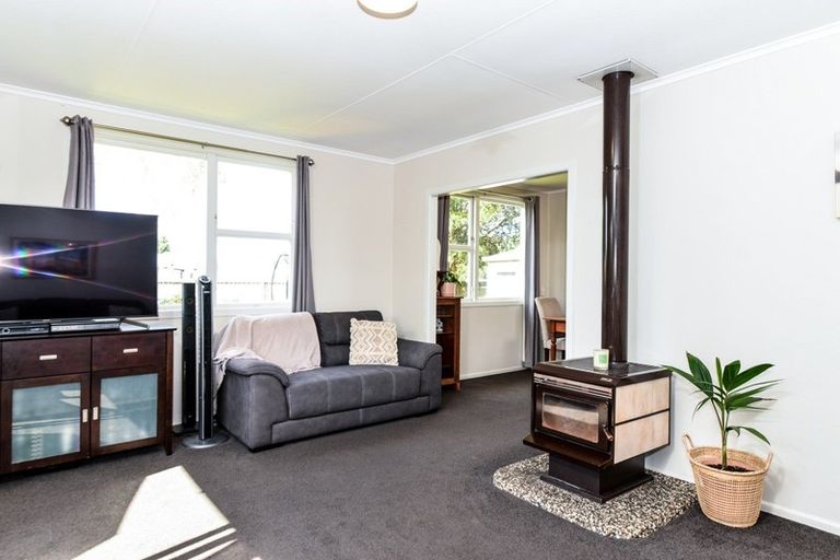 Photo of property in 12 Rhonda Avenue, Deanwell, Hamilton, 3206