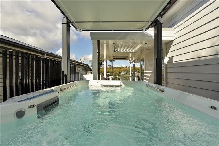 Photo of property in 27 Franklin Road, Freemans Bay, Auckland, 1011