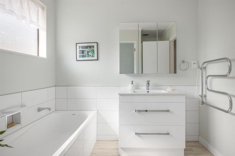 Photo of property in 391a Karori Road, Karori, Wellington, 6012