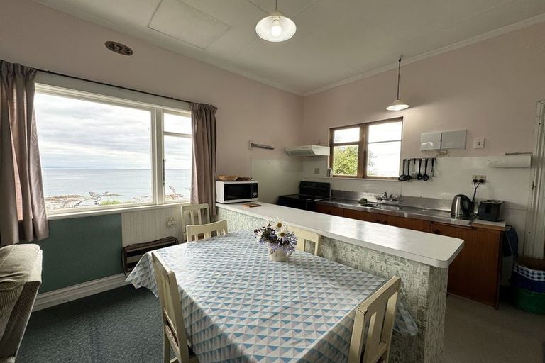 Photo of property in 523 The Nuggets Road, Ahuriri Flat, Kaka Point, 9271