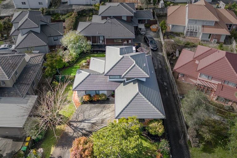 Photo of property in 1/8 Mandica Place, Sunnynook, Auckland, 0632