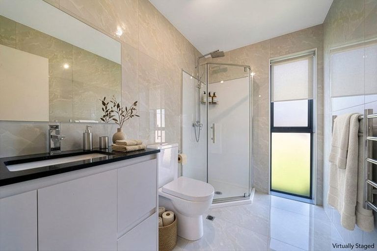 Photo of property in 4035c Great North Road, Glen Eden, Auckland, 0602