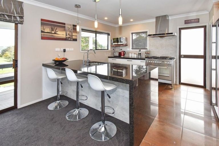 Photo of property in 19 Stella Drive, Clarks Beach, 2122