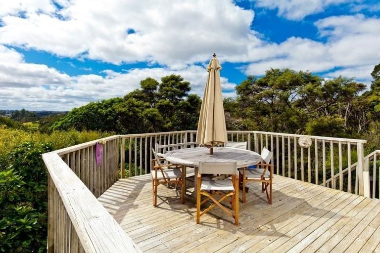 Photo of property in 224 Greenhithe Road, Greenhithe, Auckland, 0632