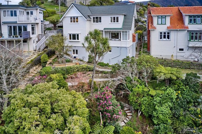Photo of property in 118 Trelissick Crescent, Ngaio, Wellington, 6035