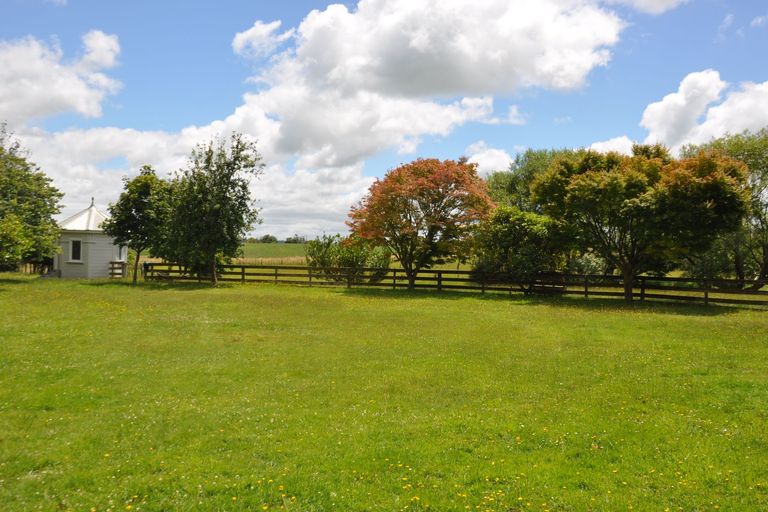 Photo of property in 1764 Kimbolton Road, Cheltenham, Feilding, 4777