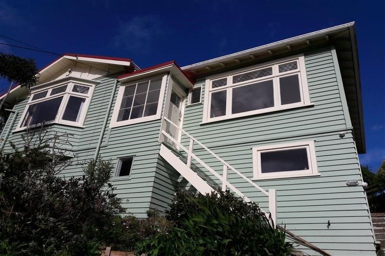 Photo of property in 4 Paisley Terrace, Karori, Wellington, 6012