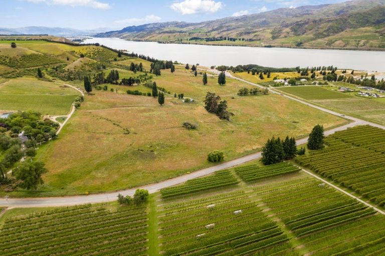 Photo of property in Glenstrae, 133 Luggate-cromwell Road, Cromwell, 9384