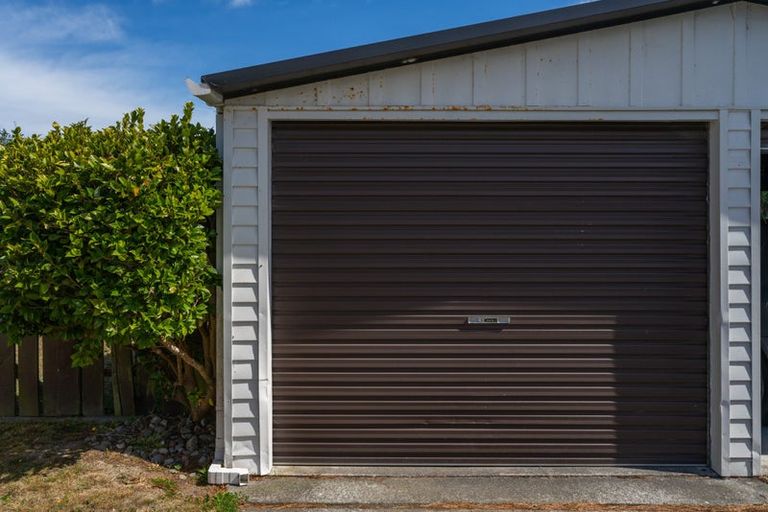 Photo of property in 61 Cunliffe Street, Churton Park, Wellington, 6037