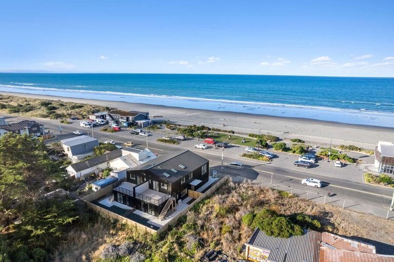 Photo of property in 85b Marine Parade, North New Brighton, Christchurch, 8083
