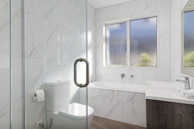 Photo of property in 10 Hemopo Street, Pukekohe, 2120