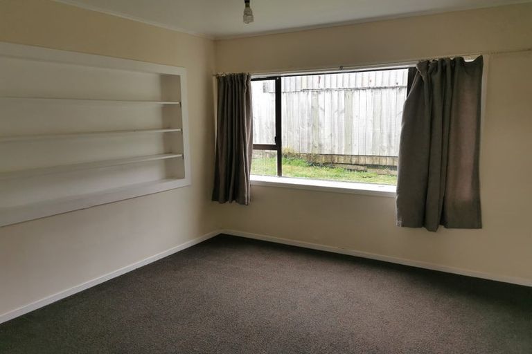 Photo of property in 42 Kamahi Street, Stokes Valley, Lower Hutt, 5019