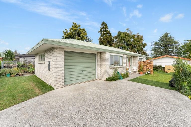Photo of property in 17b Corinna Street, Welcome Bay, Tauranga, 3112