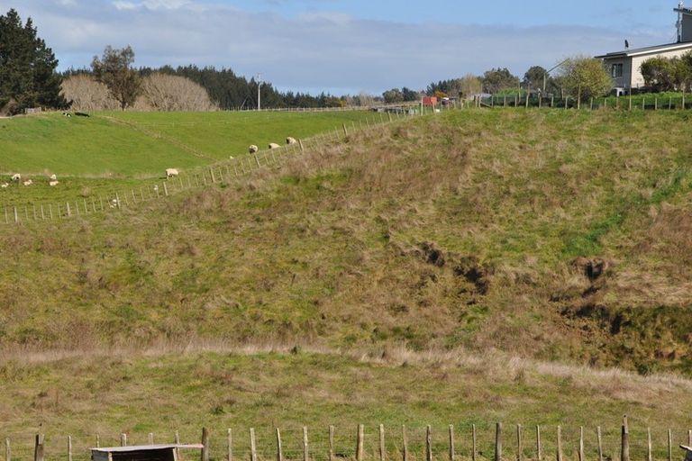 Photo of property in 42 Knorp Street, Halcombe, Feilding, 4779