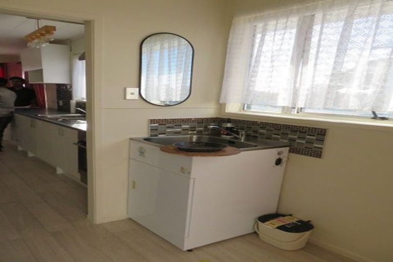 Photo of property in 4 Carbery Place, Manurewa, Auckland, 2102