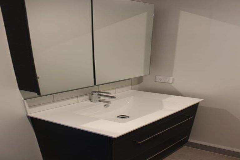 Photo of property in 5/331 Lincoln Road, Addington, Christchurch, 8024