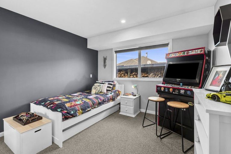 Photo of property in 10 Snowberry Street, Albert Town, Wanaka, 9305