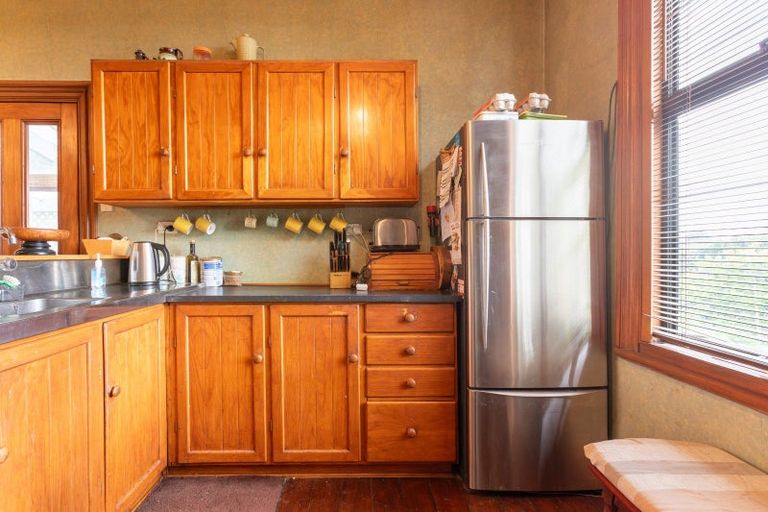 Photo of property in 36 Swinburn Street, Dannevirke, 4930