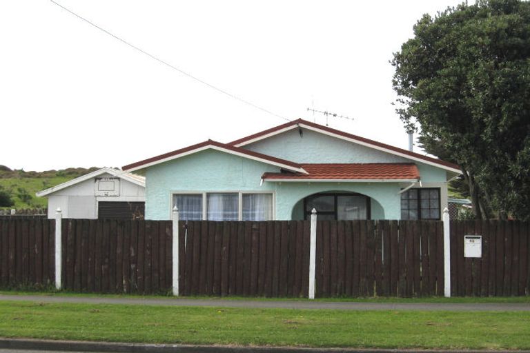 Photo of property in 68 Polson Street, Castlecliff, Whanganui, 4501