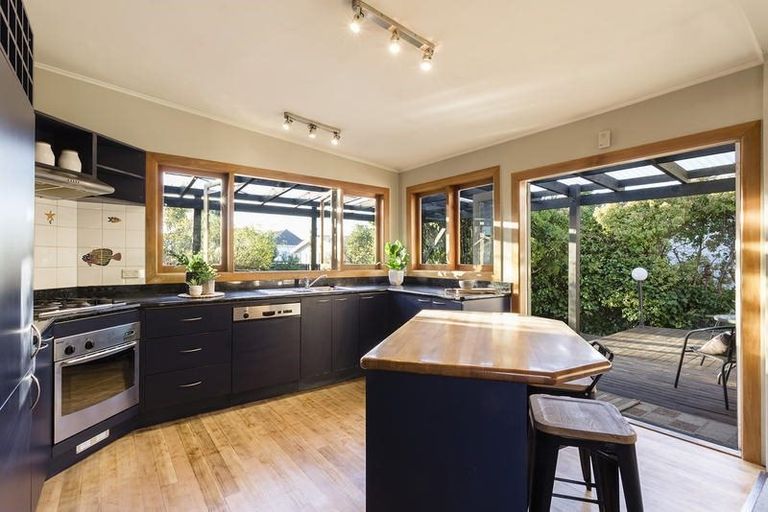 Photo of property in 188 Victoria Road, Saint Clair, Dunedin, 9012