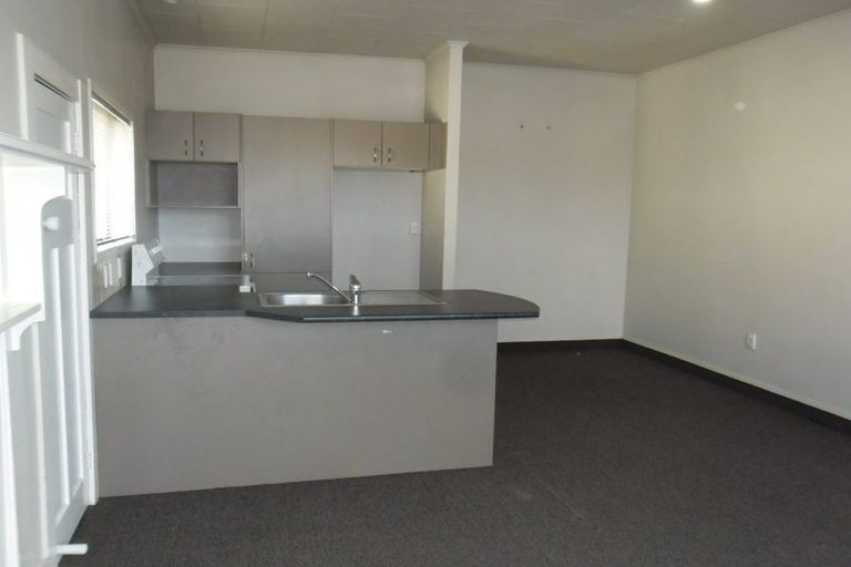 Photo of property in 1/705 Heretaunga Street East, Parkvale, Hastings, 4122