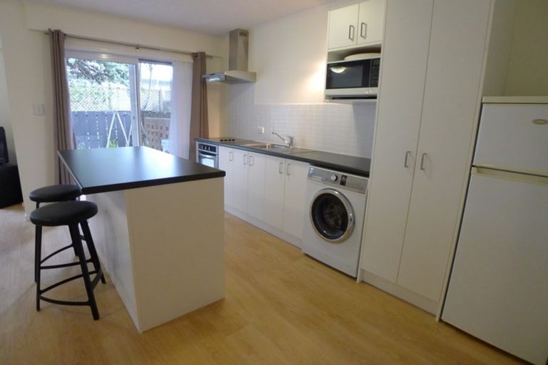 Photo of property in 4/83 Lake Road, Devonport, Auckland, 0622