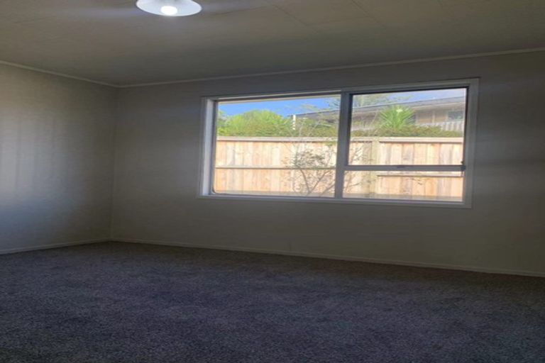 Photo of property in 13 Spinella Drive, Bayview, Auckland, 0629