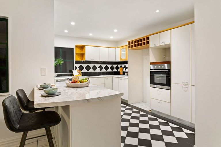 Photo of property in 23 Awhiorangi Promenade, Swanson, Auckland, 0816