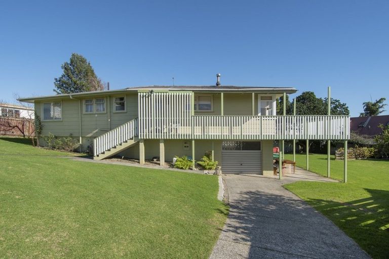 Photo of property in 14 Rangataua Street, Welcome Bay, Tauranga, 3112